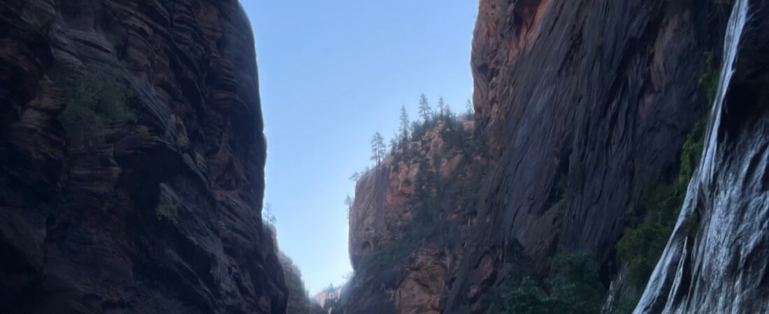 Zion National Park The Narrows 가족 하이킹 후기 | 버진 리버를 걷다